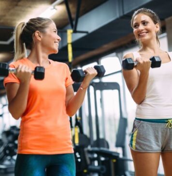 אימוני כושר לנשים: הדרך שלך לבריאות וחיטוב